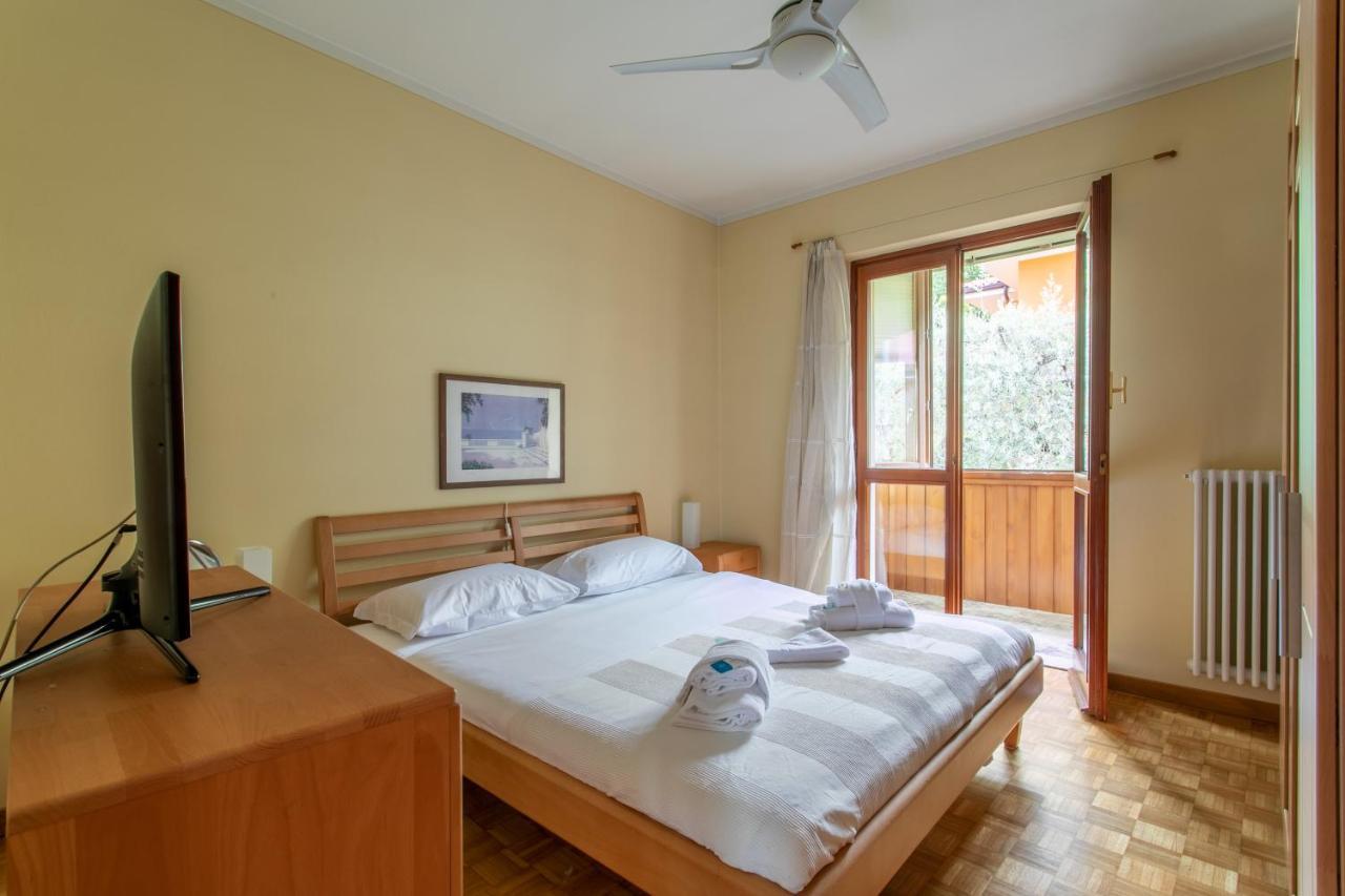 Family Home - Garda 3 Bedrooms Apartment Buitenkant foto